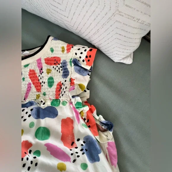 THML Artistic Pink and White Sleeveless Blouse - Picture 3 of 10